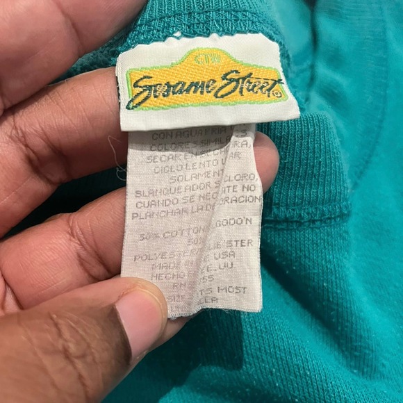 The Disney Store‎ Vintage Women's  Small Medium Larger Long-Sleeve Sweater USA - Picture 3 of 13